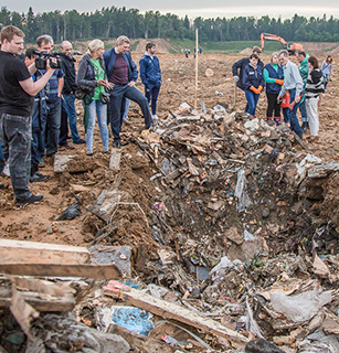 В одном из карьеров Одинцовского района обнаружили твердые коммунальные отходы