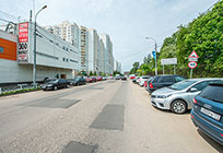 Более 11 тысяч квадратных метров дорожного полотна заменят на улице Чистяковой в Новой Трехгорке