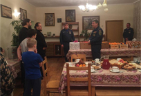 Детский приют Саввино-Сторожевского монастыря посетили сотрудники МЧС