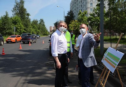 Андрей Иванов проконтролировал качество дорожных работ на улице Ново-Спортивной