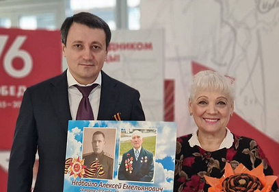 Ветеранов Лесного городка поздравил член правления Торгово-промышленной палаты области Игорь Шаповалов