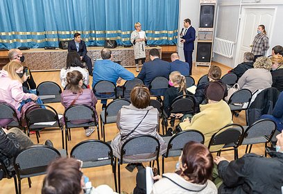 Встреча руководителей окружной Администрации с жителями Немчиновки прошла в местном ДК