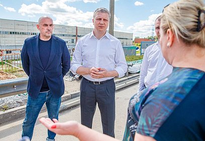 Глава Одинцовского округа Андрей Иванов проинспектировал ход ремонта эстакады в Отрадном