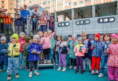 Две новые детские площадки по губернаторской программе открыли в городе Голицыно и поселке ВНИИССОК