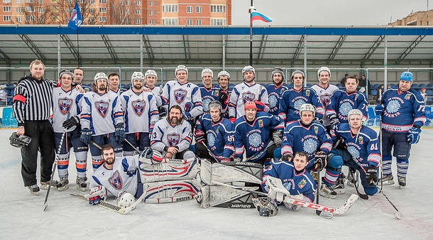 Сборная главы Одинцовского района сыграла с хоккейным клубом «Снежинка»