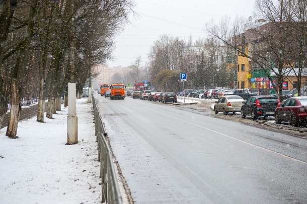 Свыше 40 единиц техники ликвидируют последствия снегопада в Одинцовском районе