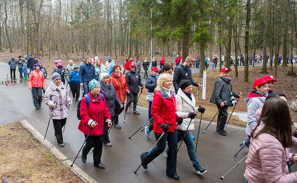 Акция «Прогулка с врачом» в Одинцово собрала 500 участников со всего Подмосковья