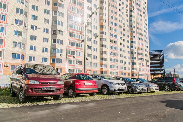 До конца 2017 года в Одинцовском районе планируется создать более 2200 новых парковочных мест, Август