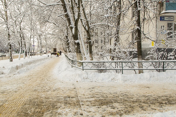 Более 370 единиц техники было задействовано для устранения последствий обильного снегопада в Одинцовском районе, Февраль