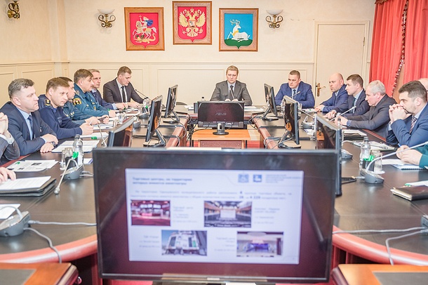 Глава Одинцовского района поручил создать рабочую группу по проверке объектов с массовым пребыванием людей на предмет пожарной безопасности, Март