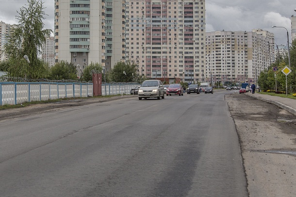 Более 11 тысяч квадратных метров дорожного полотна заменят на улице Чистяковой в Новой Трехгорке, Август
