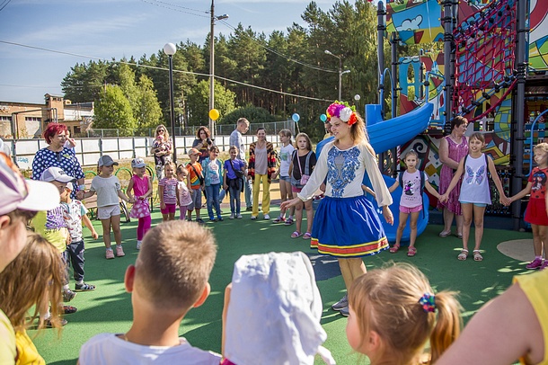 Новая детская площадка по программе губернатора «Наше Подмосковье» открылась в Кубинке-1, Август