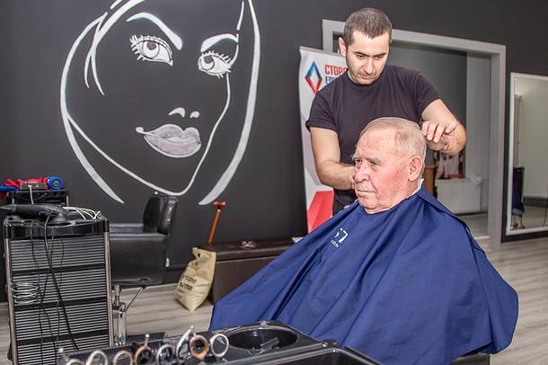 Одинцовские сторонники «Единой России» организовали для ветеранов бесплатное посещение парикмахерских, Сентябрь