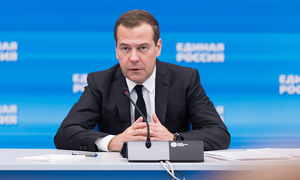 Медведев: Партпроекты вносят вклад в социально-экономическое развитие регионов, Октябрь