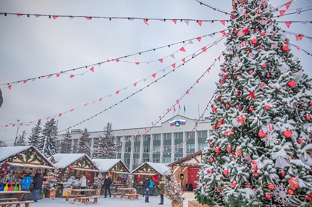 Более 2000 человек посетили Рождественскую ярмарку на центральной площади Одинцово, События