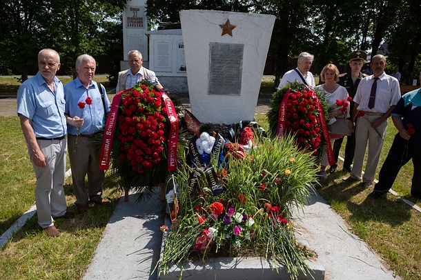 Память героев-огнеметчиков почтили в деревне Акулово, Июнь