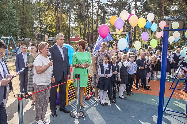 Партийцы приняли участие в открытии 3 новых детских площадок Одинцовского городского округа, Партийцы приняли участие в открытии 3 новых детских площадок Одинцовского городского округа