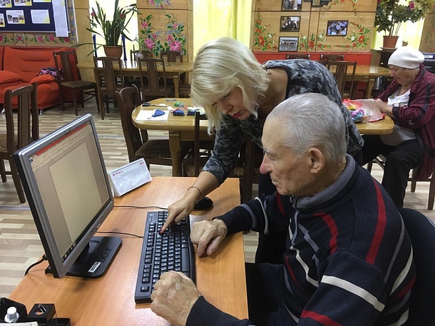 Участники проекта «Активное долголетие» побывали на экскурсии в Новоиерусалимском монастыре, Октябрь
