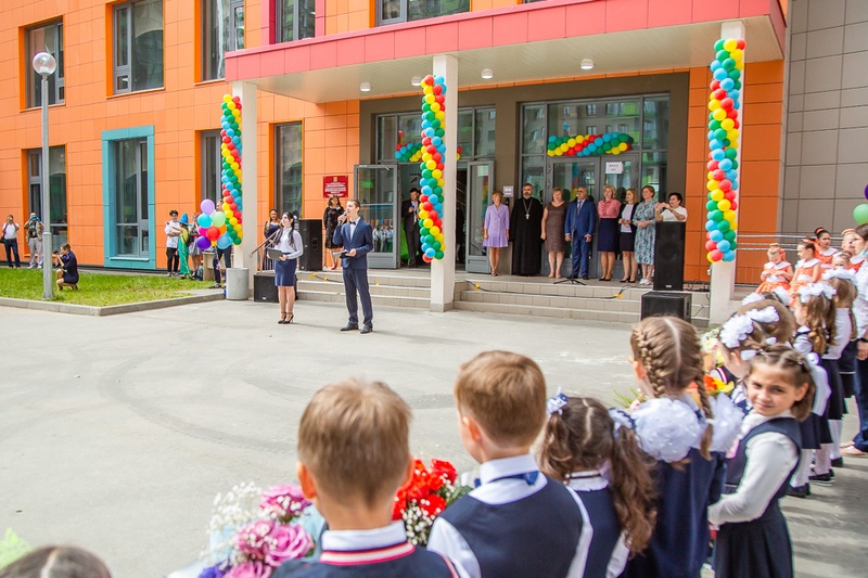 Лариса Лазутина поздравила учащихся Одинцовской СОШ №17 и Лицея №6 с началом нового учебного года, Сентябрь