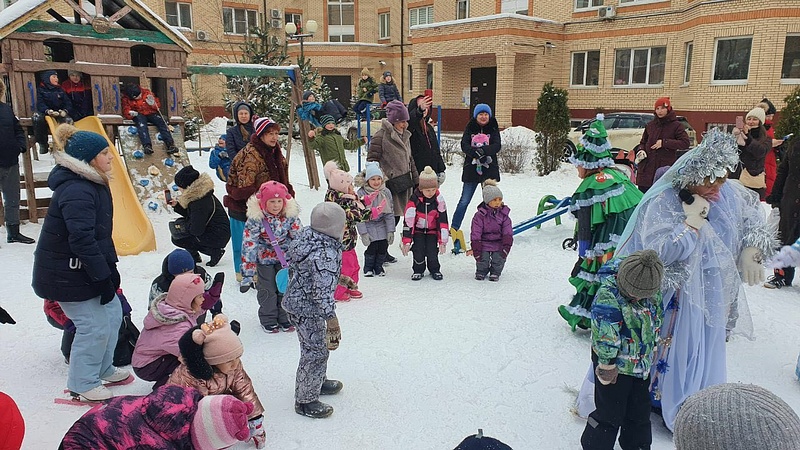 Одинцовские партийцы помогли организовать дворовые праздники «Зимние Забавы» в Звенигороде, Январь