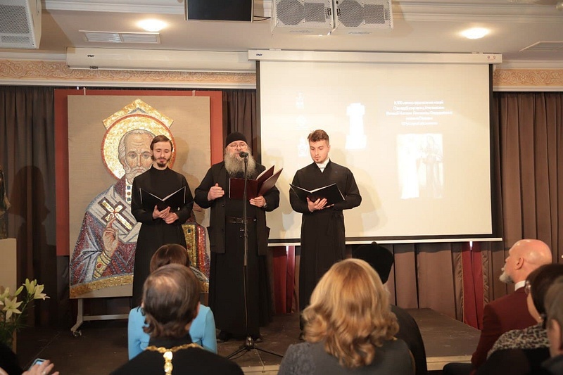 В выставочном зале православного просветительского центра «Усово-Спасское» открылась выставка, Январь