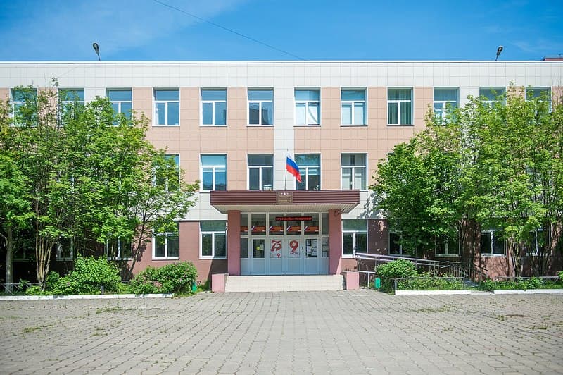 Корпус гимназии № 14 в Одинцово, Апрель