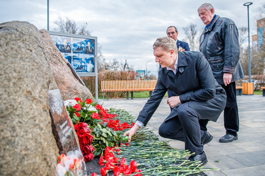 Одинцовские партийцы почтили память ликвидаторов аварии на Чернобыльской АЭС, Апрель