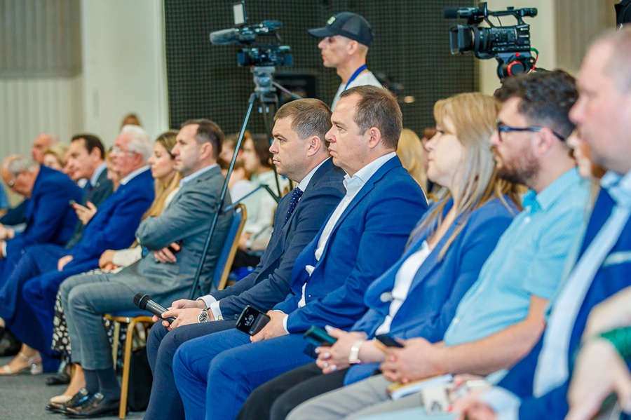 Форум прошел в Одинцово в формате диалога с жителями, Андрей Иванов принял участие в X гражданском форуме по развитию здравоохранения «Подмосковье. Здоровье»