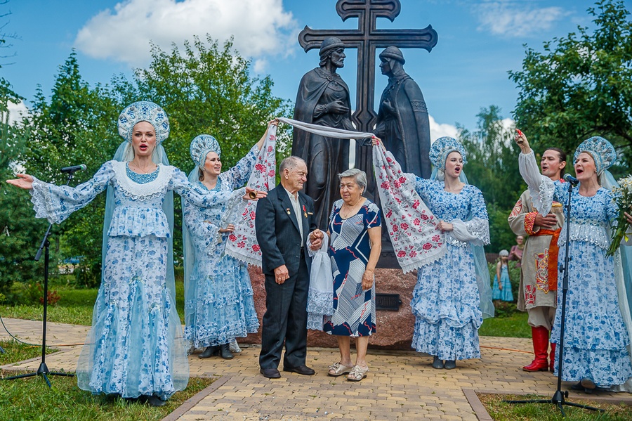 Семья текст 3, Глава Одинцовского округа поздравил юбиляров семейной жизни со Всероссийским днем семьи, любви и верности