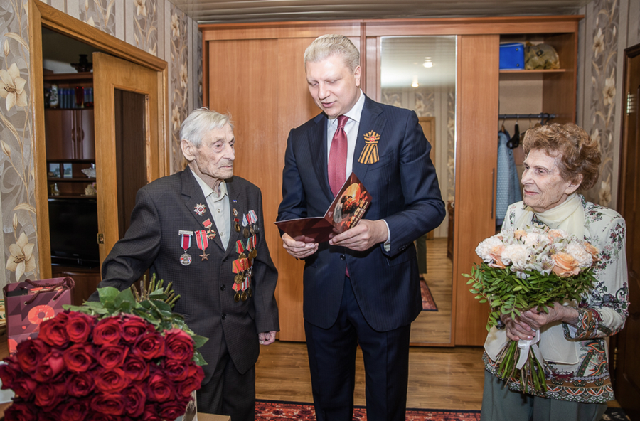 Андрей Иванов поздравил с Днём Победы ветеранов Великой Отечественной Николая Орлова и Николая Чепуренко