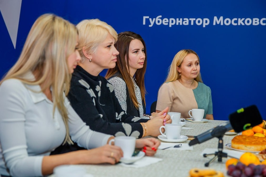 Депутат Московской областной Думы Дмитрий Голубков встретился с женами участников СВО, обсудив результаты работы центра за последнее время