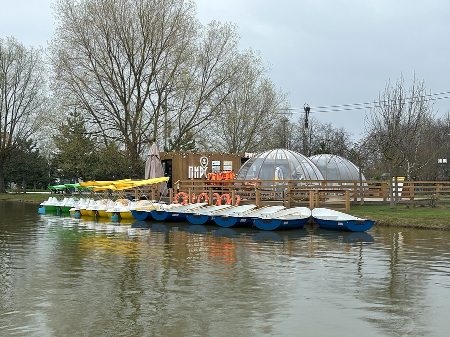 Лодочная станция начала работать у пруда на Центральной площади Одинцово, Апрель