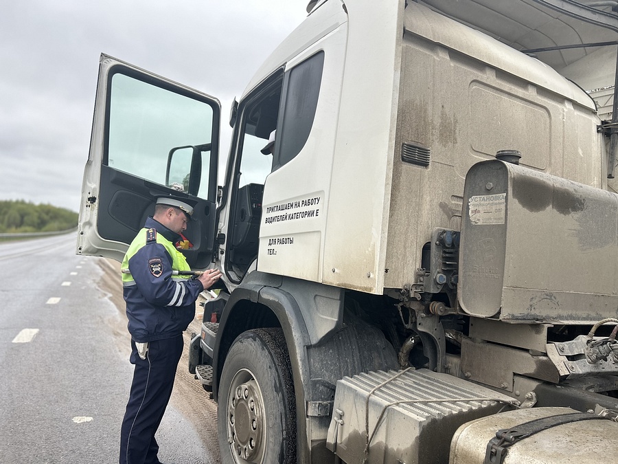 Грузовик текст 3, Одинцовские госавтоинспекторы продолжают проверки грузовиков в рамках профилактической операции