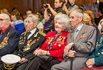 Делегация из Республики Беларусь поздравила одинцовскиих ветеранов с Днем России