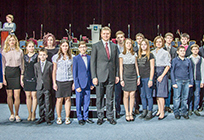 Свыше 140 школьников Одинцовского района получили стипендии губернатора и главы