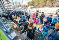 Полсотни новых скворечников развесили в Одинцовском парке культуры, спорта и отдыха