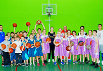 Игроки молодежной сборной России по баскетболу провели мастер-класс для учеников школы «Горки-10»