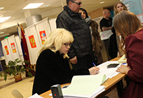 Народная артистка России Ирина Аллегрова проголосовала в Одинцово