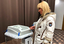 Депутат Государственной думы Оксана Пушкина проголосовала в Барвихе
