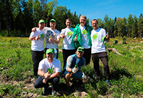 В рамках акции «Лес Победы» Андрей Иванов вместе со спортсменами Одинцовского района посадил деревья