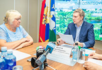Районный совет депутатов поддержал инициативу о выделении муниципальной квартиры семье Сманцер из Голицыно