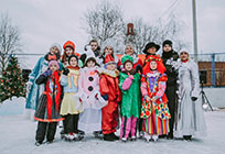 Более 100 человек приняли участие в карнавале на льду «С нами сказка»