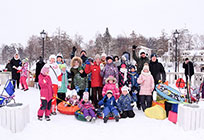 Более 100 человек стали участниками зимних семейных спортивных игр в Голицыно