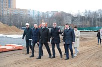 Андрей Иванов проинспектировал ход реконструкции стадиона в Одинцово