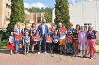 Более 100 детей в Звенигороде получили канцелярские принадлежности в рамках акции «Собери ребенка в школу»