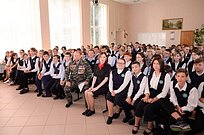 Сотрудники полиции и члены Совета ветеранов провели для школьников «Урок мужества»