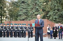 Андрей Иванов и Лариса Лазутина приняли участие в церемонии перезахоронения останков солдата Ивана Грачева