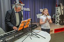 Воспитанники клуба «Изумрудный город» и ученики детской музыкальной школы отметили День музыки