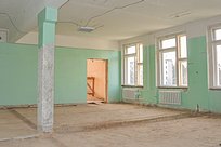 Дмитрий Голубков проверил ход капитального ремонта в Новогородковской школе