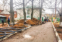 В Ромашково на территории дома-интерната для пожилых людей восстанавливают источники наружного противопожарного водоснабжения